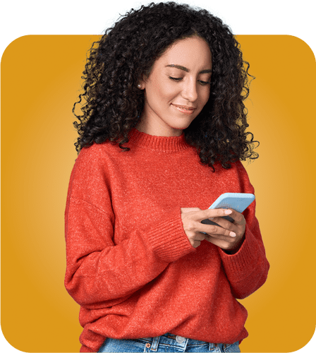 Persona descargando la aplicación de ChevyPlan